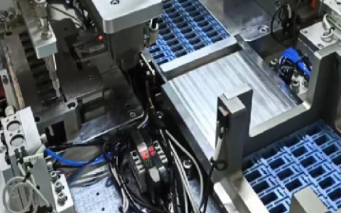 PCB板芯片自动分料堆叠摆盘设备